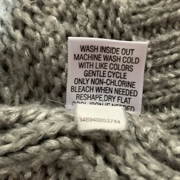 Apt. 9 gray and silver sweater.  Drop sleeve.  Open front.  Open weave.  Size M - Picture 4 of 10